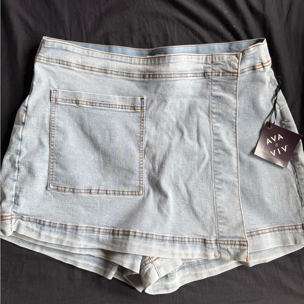 Women's Light Blue Denim Skorts